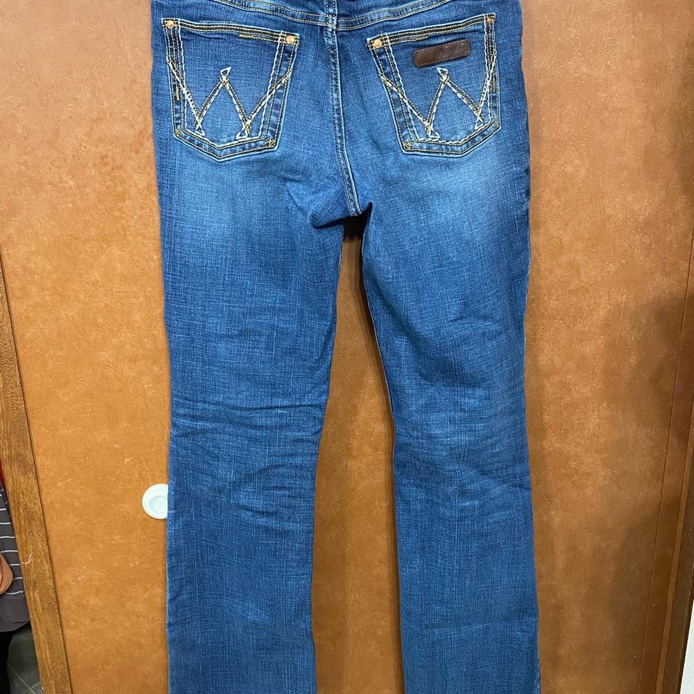 Wrangler Blue Straight Leg Jeans with Distinctive Stitching
